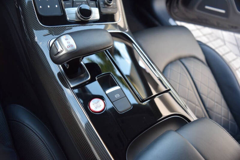 2015 Audi S8 4.0T quattro