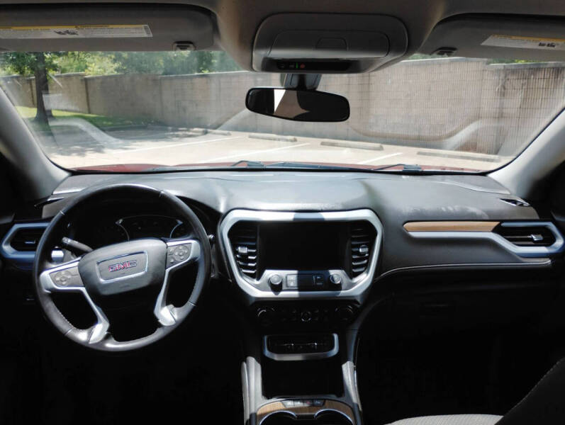 2020 GMC Acadia SLE