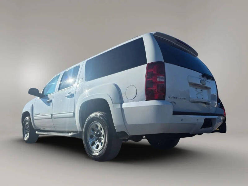 2011 Chevrolet Suburban LT