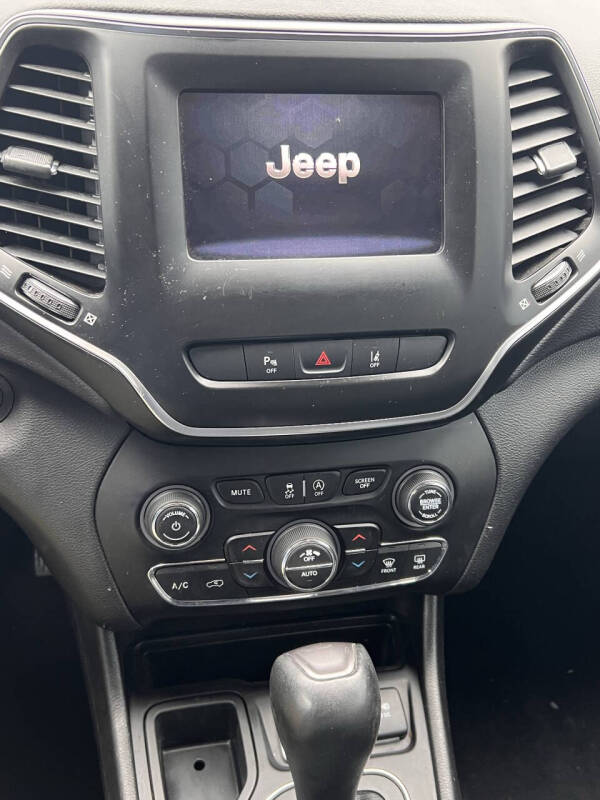 2020 Jeep Cherokee Latitude Lux