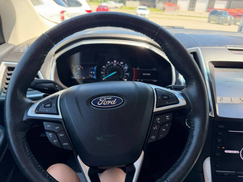 2017 Ford Edge Titanium