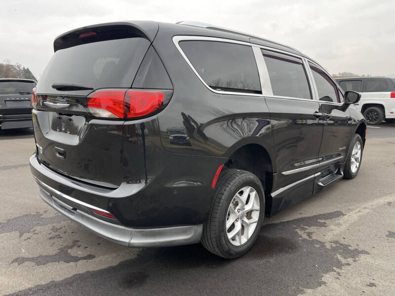 2019 Chrysler Pacifica Touring L Plus 35th Anniversary