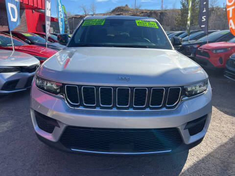 2024 Jeep Grand Cherokee Laredo