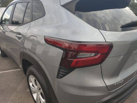 2025 Chevrolet Trax LS