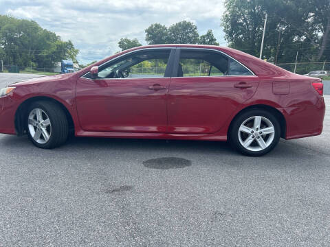 2013 Toyota Camry for sale at Beckham's Used Cars in Milledgeville GA