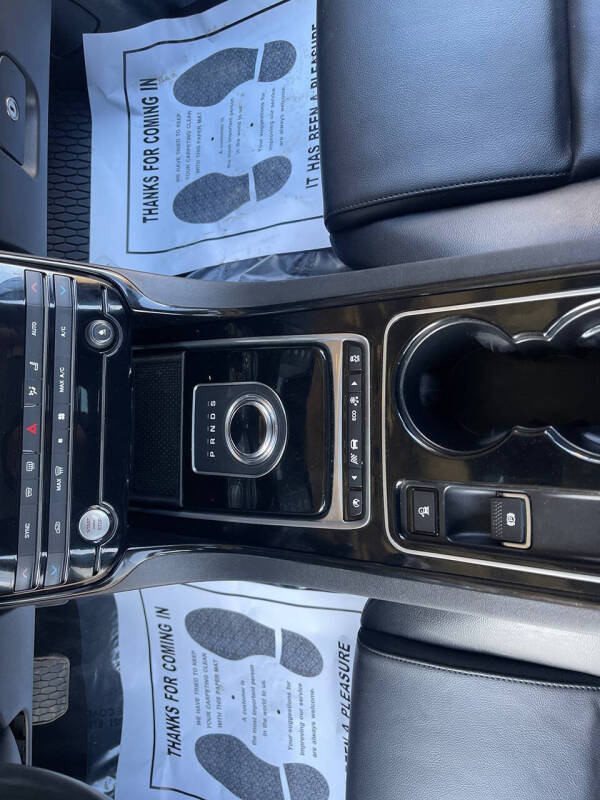 2017 Jaguar XE 35t Premium