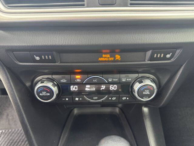 2018 Mazda MAZDA3 Touring