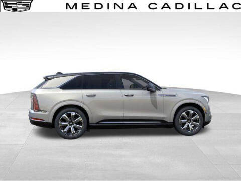 2025 Cadillac Escalade IQ Luxury 2