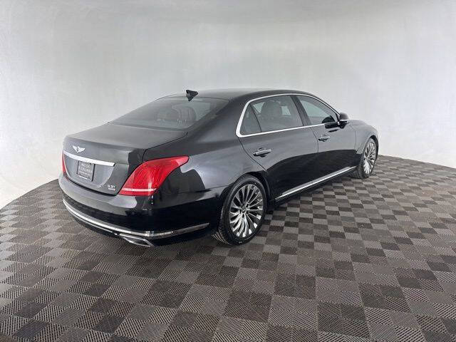 2017 Genesis G90
