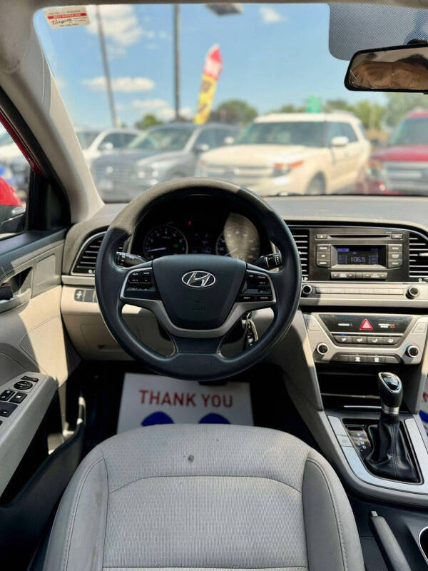 2017 Hyundai Elantra SE