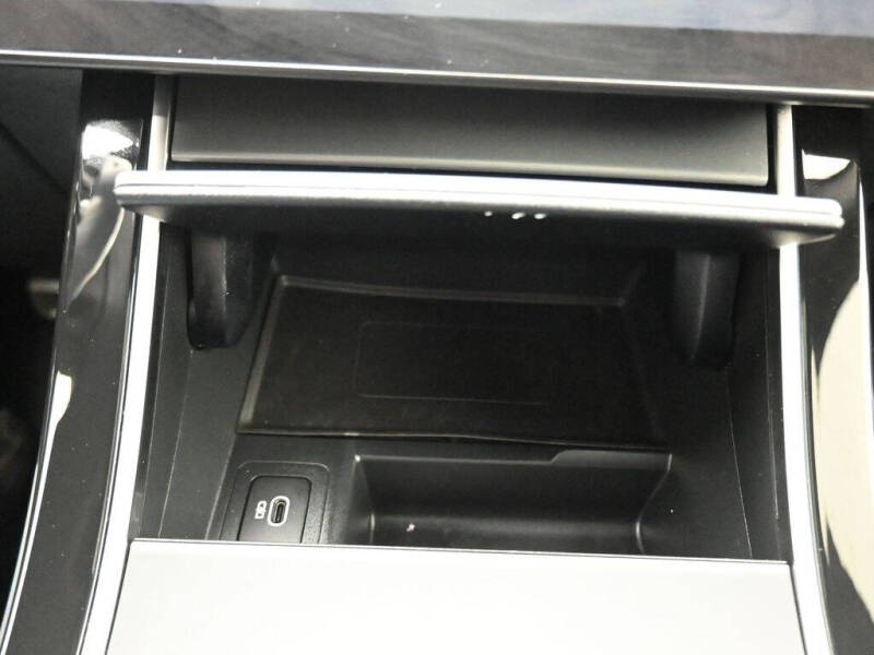 2024 Land Rover Range Rover Velar P250 Dynamic SE