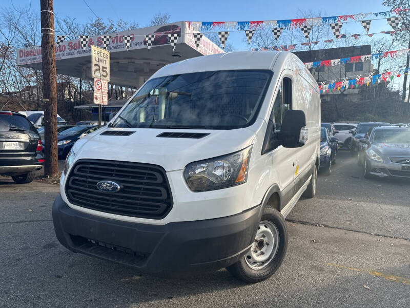 Ford Transit Van's photo