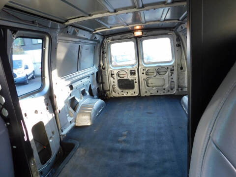 2003 Ford E-Series E-250