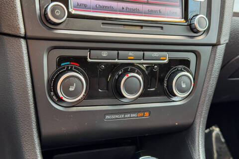 2012 Volkswagen Golf 2.5L PZEV