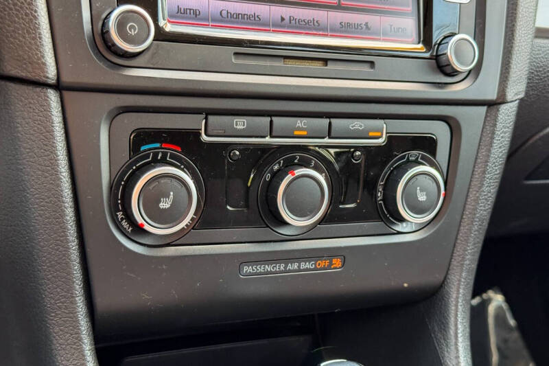 2012 Volkswagen Golf 2.5L PZEV