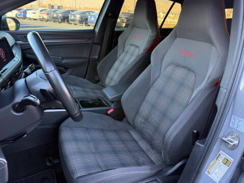 2024 Volkswagen Golf GTI SE