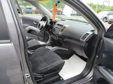 2009 Mitsubishi Outlander ES
