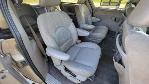 2001 Chrysler Town and Country Limited