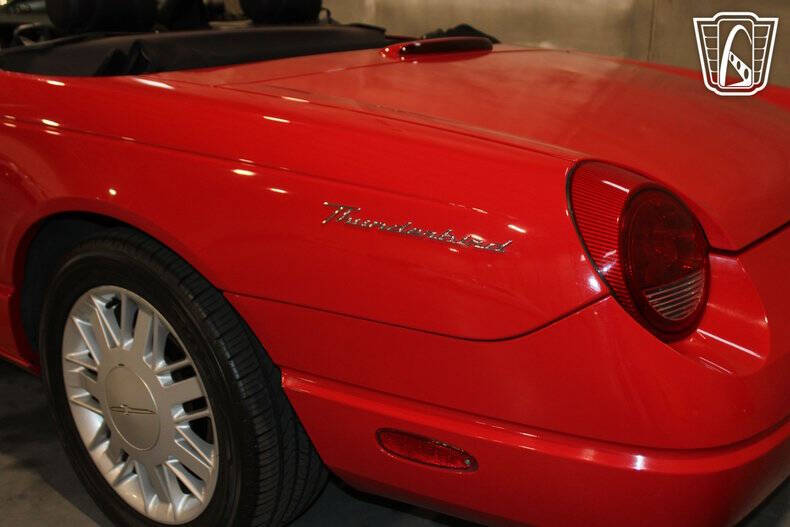 2002 Ford Thunderbird Deluxe