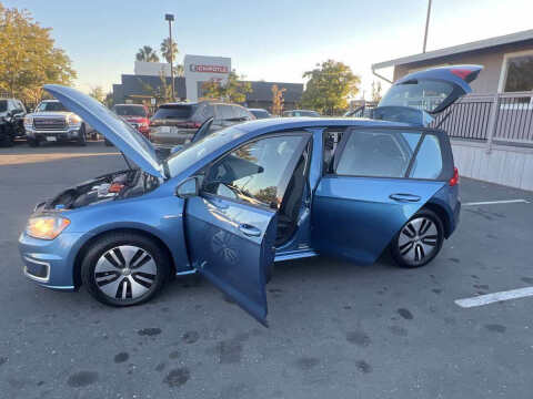 2016 Volkswagen e-Golf SE