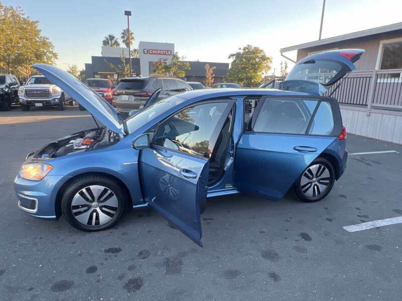 2016 Volkswagen e-Golf SE