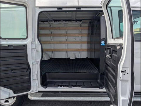 2023 Chevrolet Express 2500