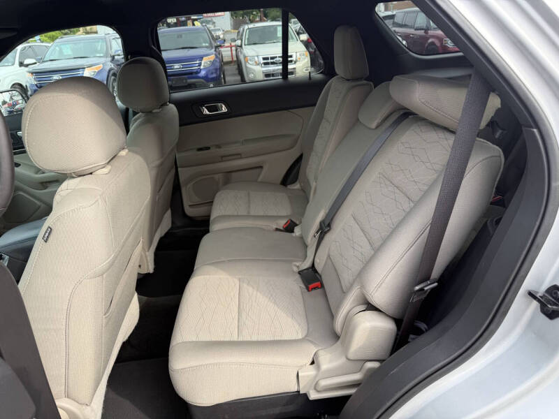 2015 Ford Explorer