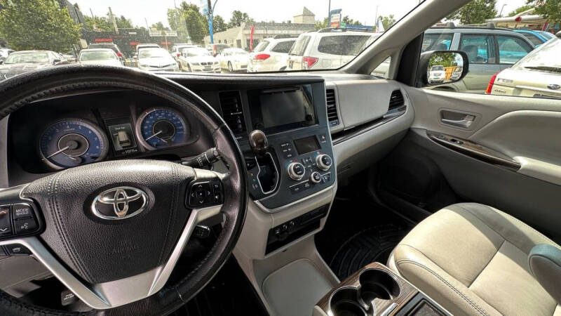 2017 Toyota Sienna