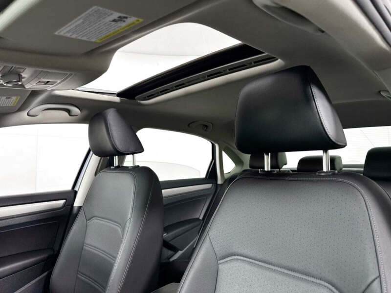 2022 Volkswagen Passat SE