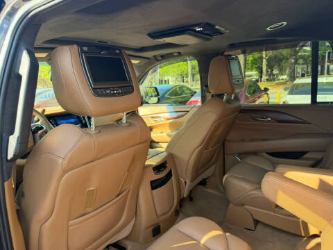 2017 Cadillac Escalade Platinum