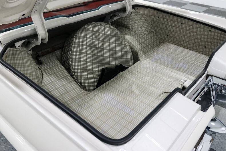 1958 Ford Thunderbird