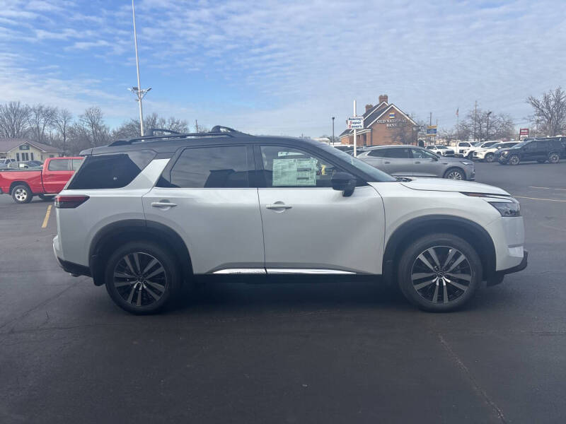 2025 Nissan Pathfinder Platinum