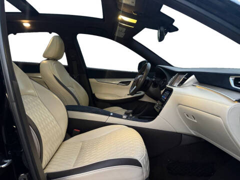 2019 Infiniti QX50 Essential
