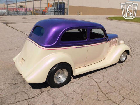 1935 Ford Tudor