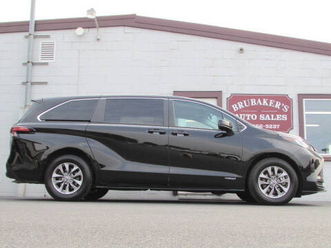 2021 Toyota Sienna LE 8-Passenger