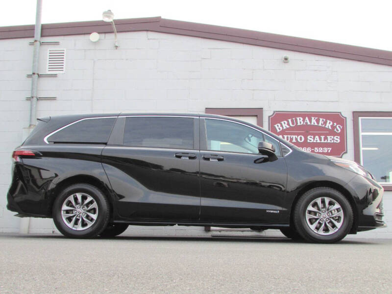2021 Toyota Sienna LE 8-Passenger