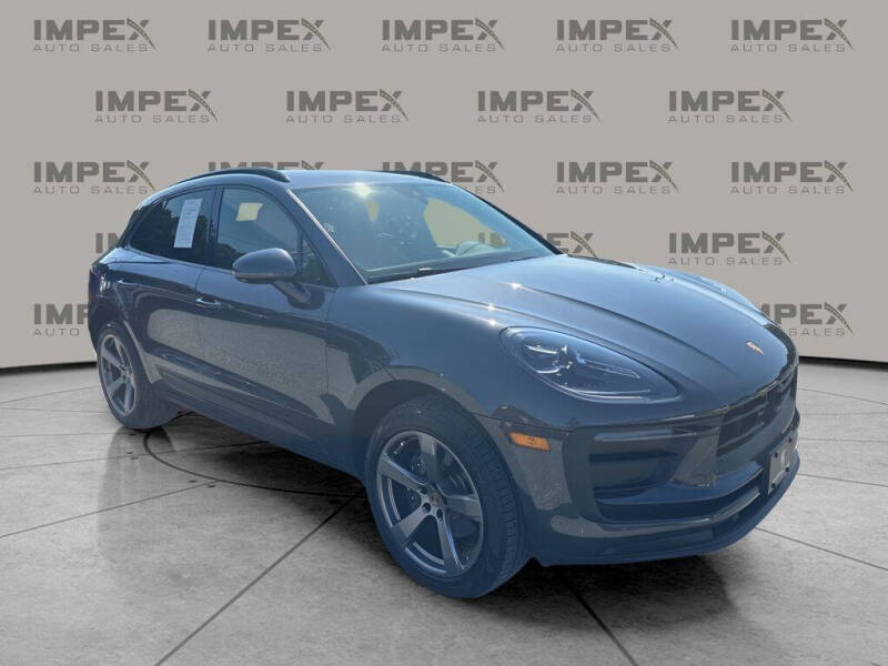 2023 Porsche Macan T