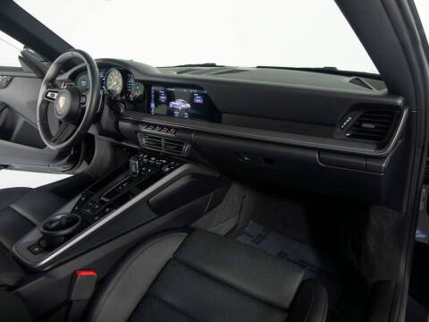 2020 Porsche 911 Carrera