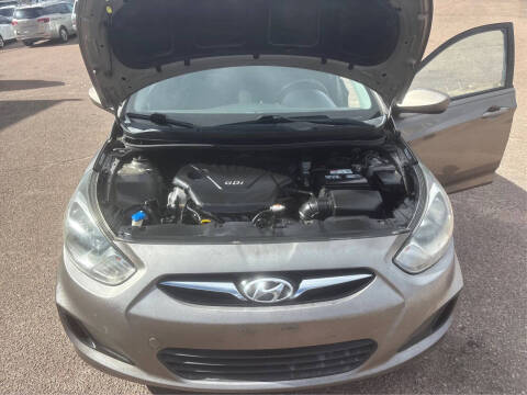 2012 Hyundai Accent GS