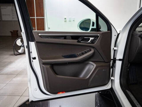 2019 Porsche Macan S