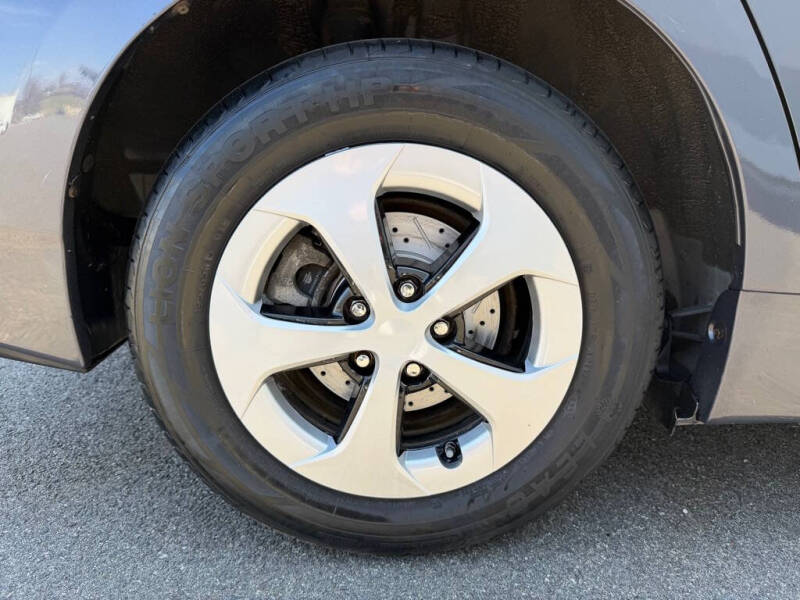 2014 Toyota Prius Two
