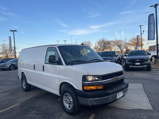 2025 Chevrolet Express 2500