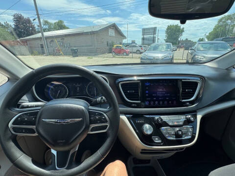2017 Chrysler Pacifica Touring
