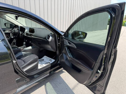 2017 Mazda MAZDA3 Touring