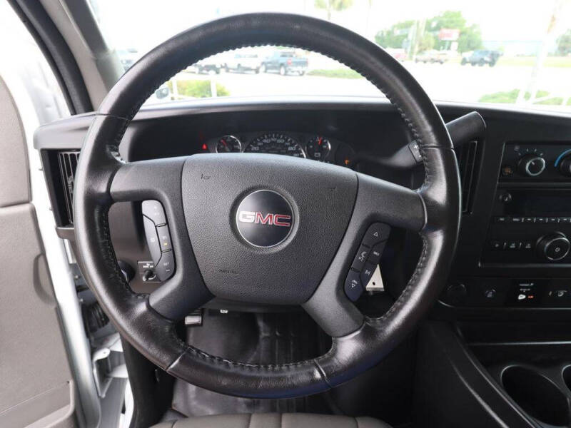 2022 GMC Savana 2500