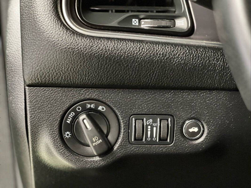 2015 Dodge Challenger R/T Plus Shaker