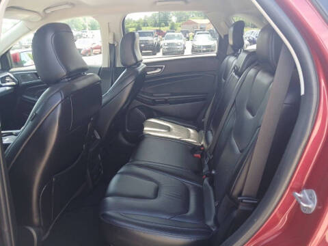 2022 Ford Edge Titanium