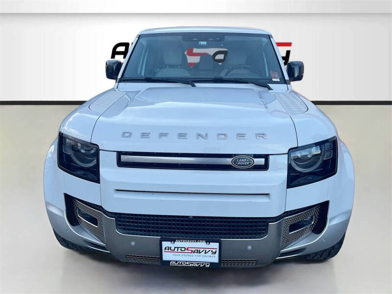 2023 Land Rover Defender 130 SE