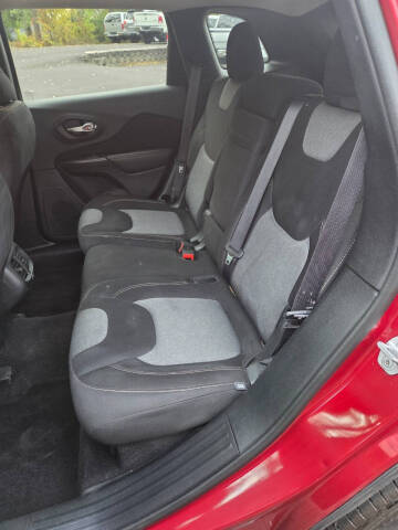 2016 Jeep Cherokee Sport