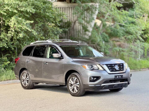 2018 Nissan Pathfinder SV